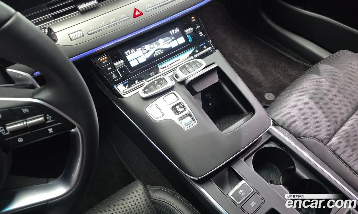 Hyundai Grandeur 2022 2.4 автомат (гидро), фото 12