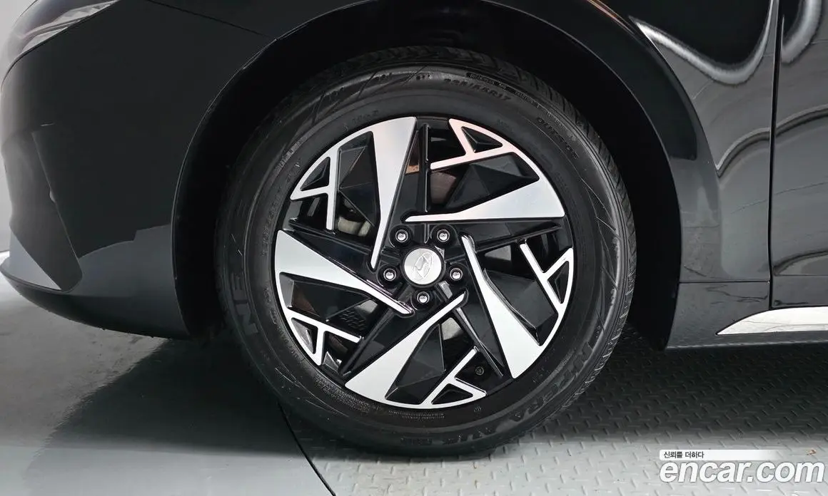 Hyundai Grandeur 2022 2.4 автомат (гидро), фото 5