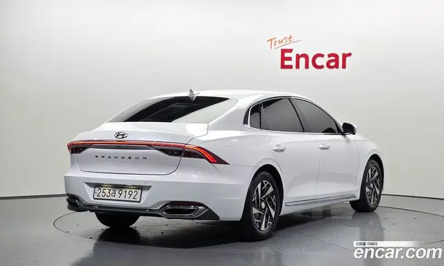 Hyundai Grandeur 2022 2.4 автомат (гидро), миниатюра 2