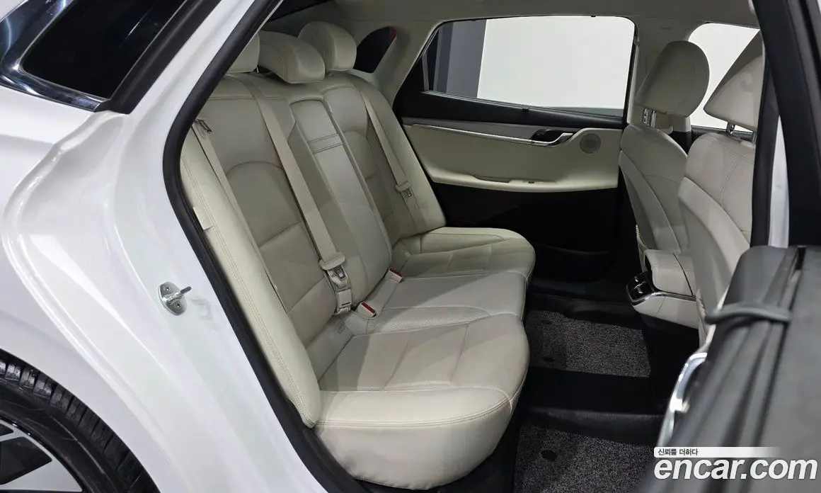 Hyundai Grandeur 2022 2.4 автомат (гидро), фото 12
