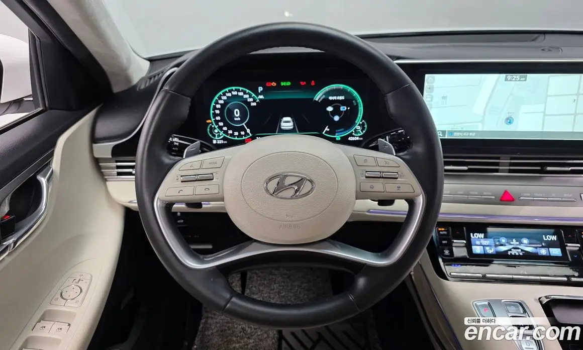 Hyundai Grandeur 2022 2.4 автомат (гидро), фото 13
