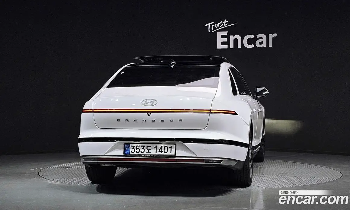Hyundai Grandeur 2023 2.5 автомат (гидро), фото 4