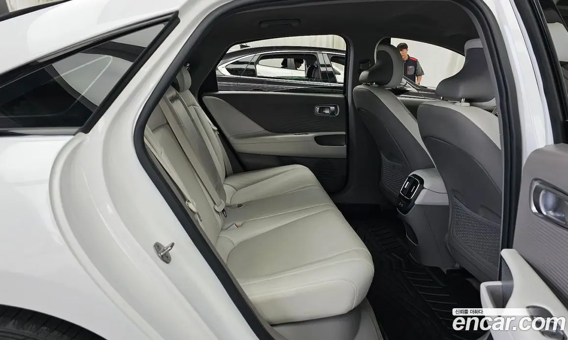 Hyundai Ioniq 6 2022 0.1 автомат (гидро), фото 12