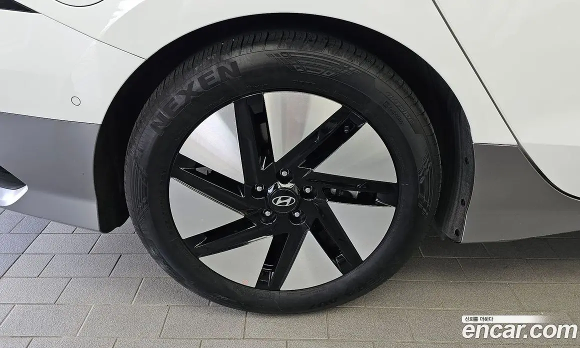 Hyundai Ioniq 6 2022 0.1 автомат (гидро), фото 5