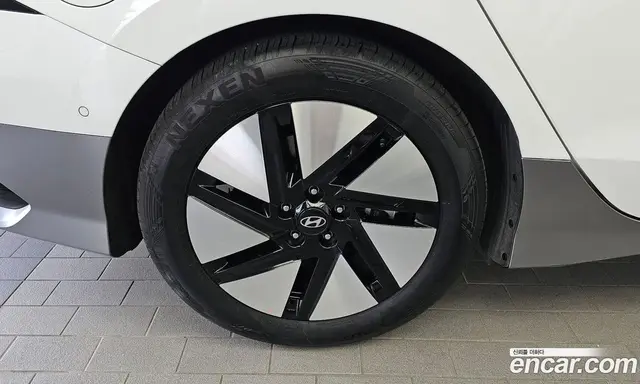 Hyundai Ioniq 6 2022 0.1 автомат (гидро), миниатюра 5