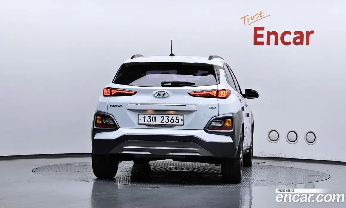 Hyundai Kona 2017 1.6 автомат (гидро), фото 4