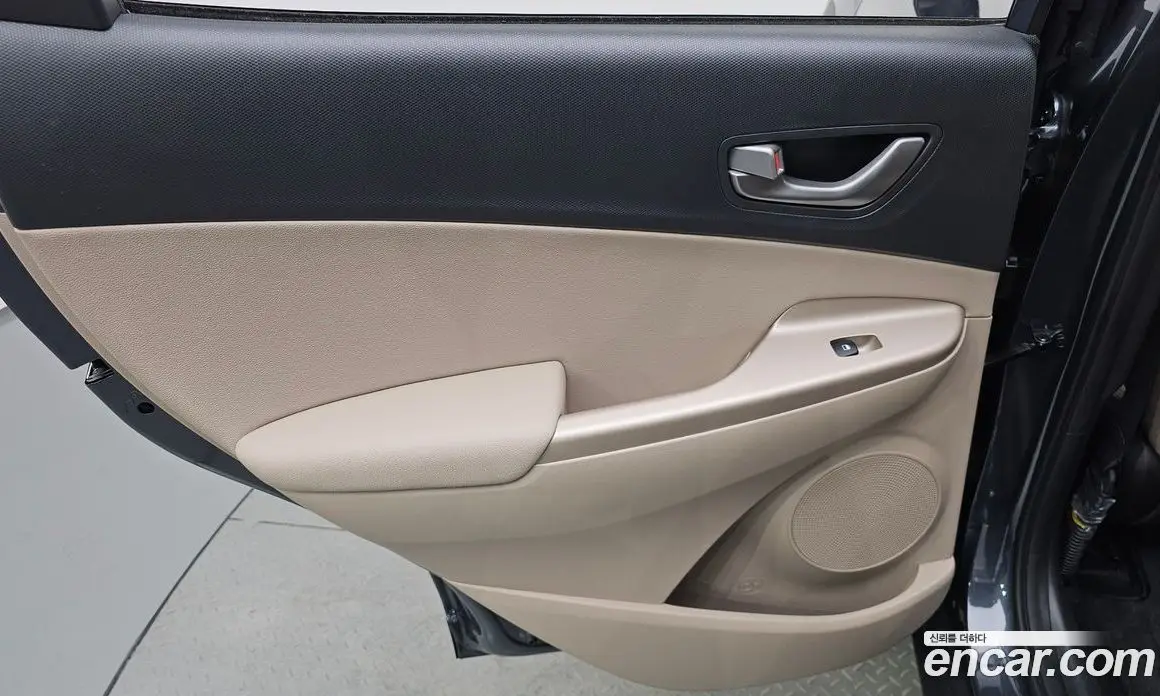 Hyundai Kona 2020 1.6 автомат (гидро), фото 14