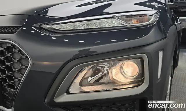 Hyundai Kona 2020 1.6 автомат (гидро), миниатюра 7