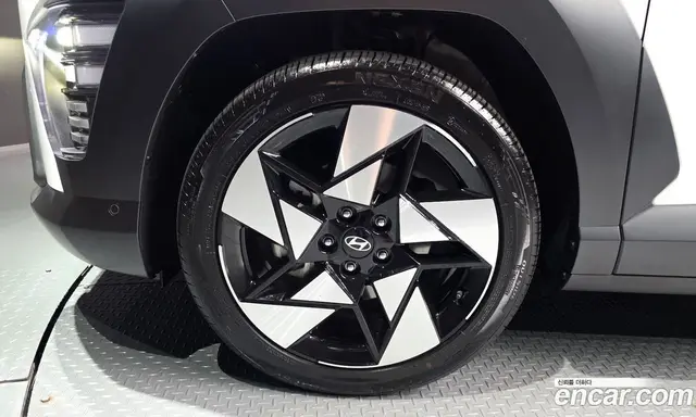 Hyundai Kona 2024 1.6 автомат (гидро), миниатюра 5