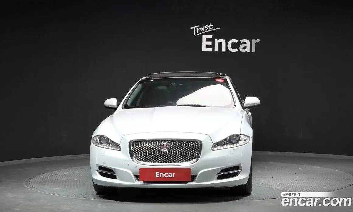 Jaguar XJ 2015 3.0 автомат (гидро), фото 3 Jaguar XJ 2015 3.0 автомат (гидро), фото 3
