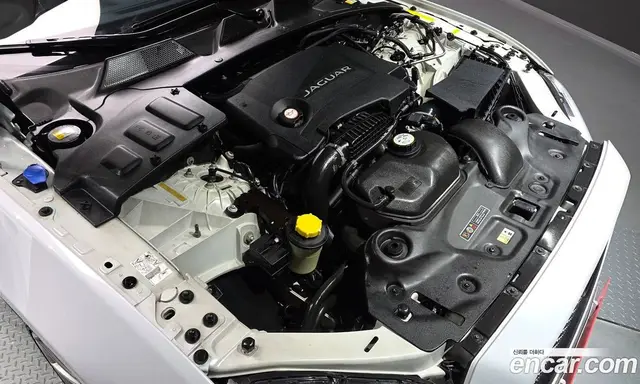 Jaguar XJ 2015 3.0 автомат (гидро), миниатюра 6 Jaguar XJ 2015 3.0 автомат (гидро), миниатюра 6