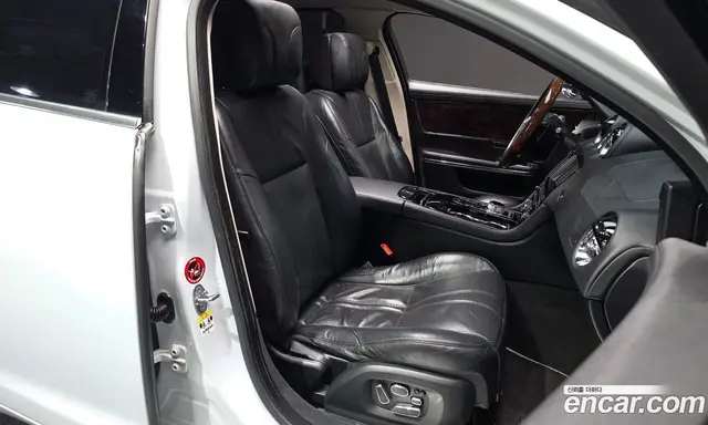 Jaguar XJ 2015 3.0 автомат (гидро), миниатюра 10 Jaguar XJ 2015 3.0 автомат (гидро), миниатюра 10