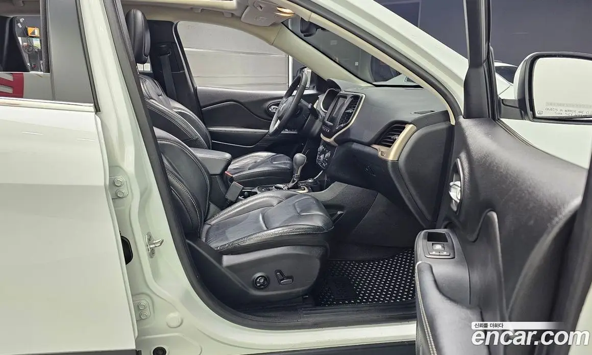 Jeep Cherokee 2016 2.4 автомат (гидро), фото 11