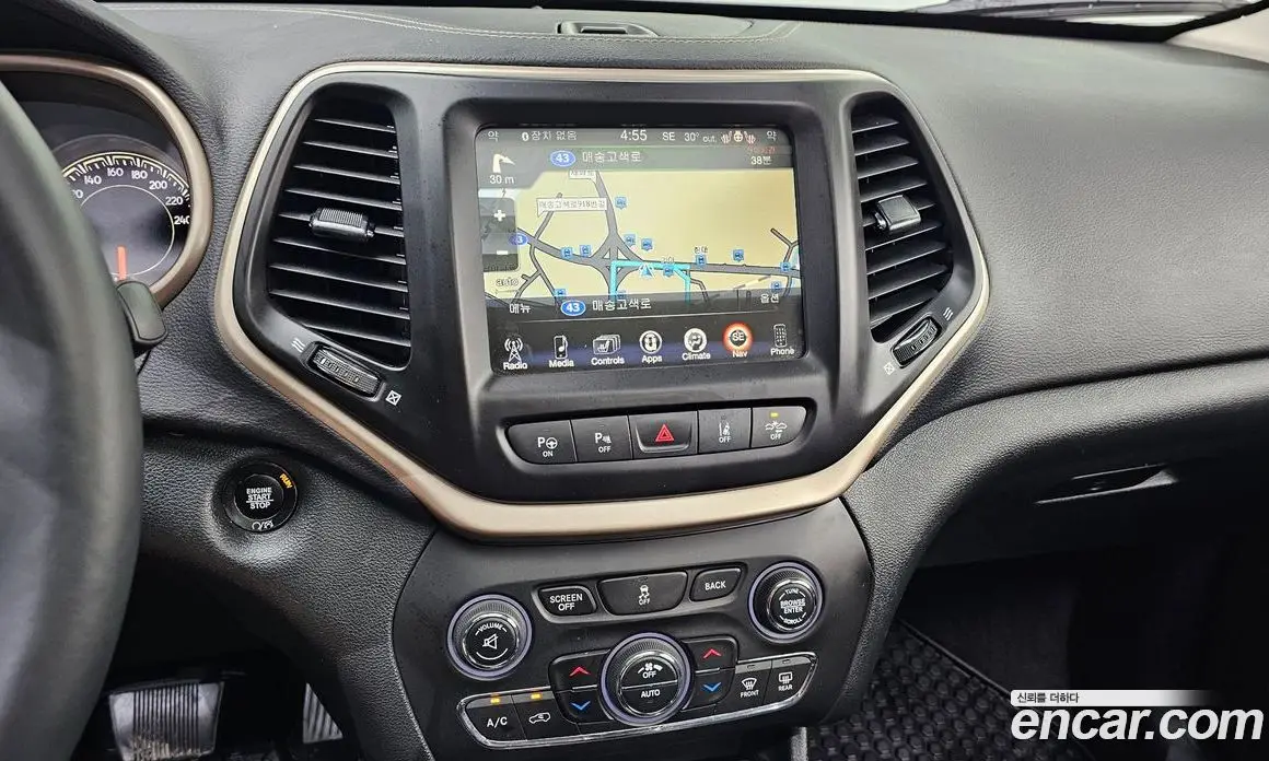 Jeep Cherokee 2016 2.4 автомат (гидро), фото 14