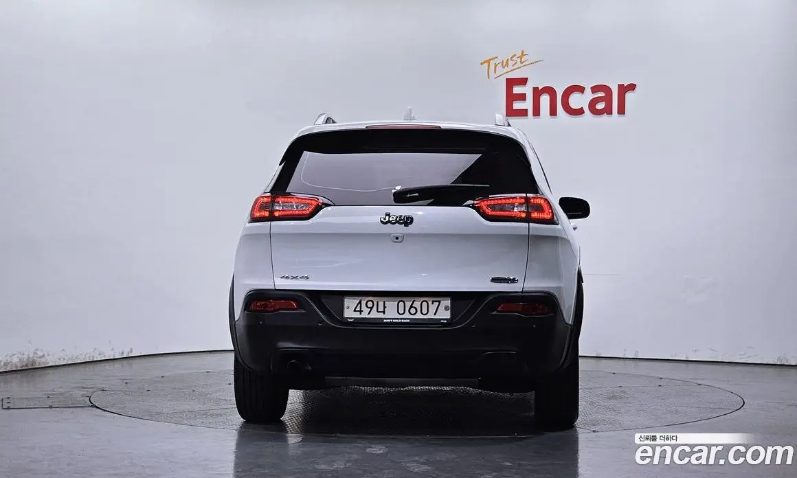 Jeep Cherokee 2016 2.4 автомат (гидро), фото 4