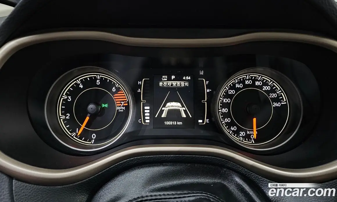 Jeep Cherokee 2016 2.4 автомат (гидро), фото 8