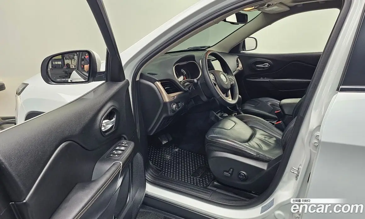 Jeep Cherokee 2016 2.4 автомат (гидро), фото 10