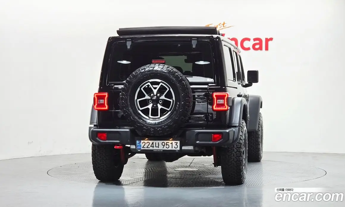 Jeep Wrangler 2024 2.0 автомат (гидро), фото 4