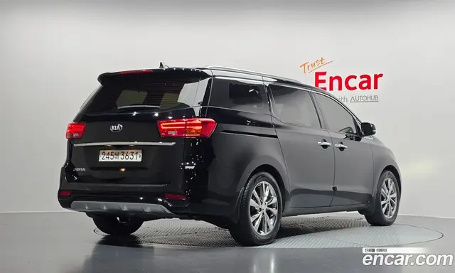 Kia Carnival 2020 2.2 автомат (гидро), миниатюра 2