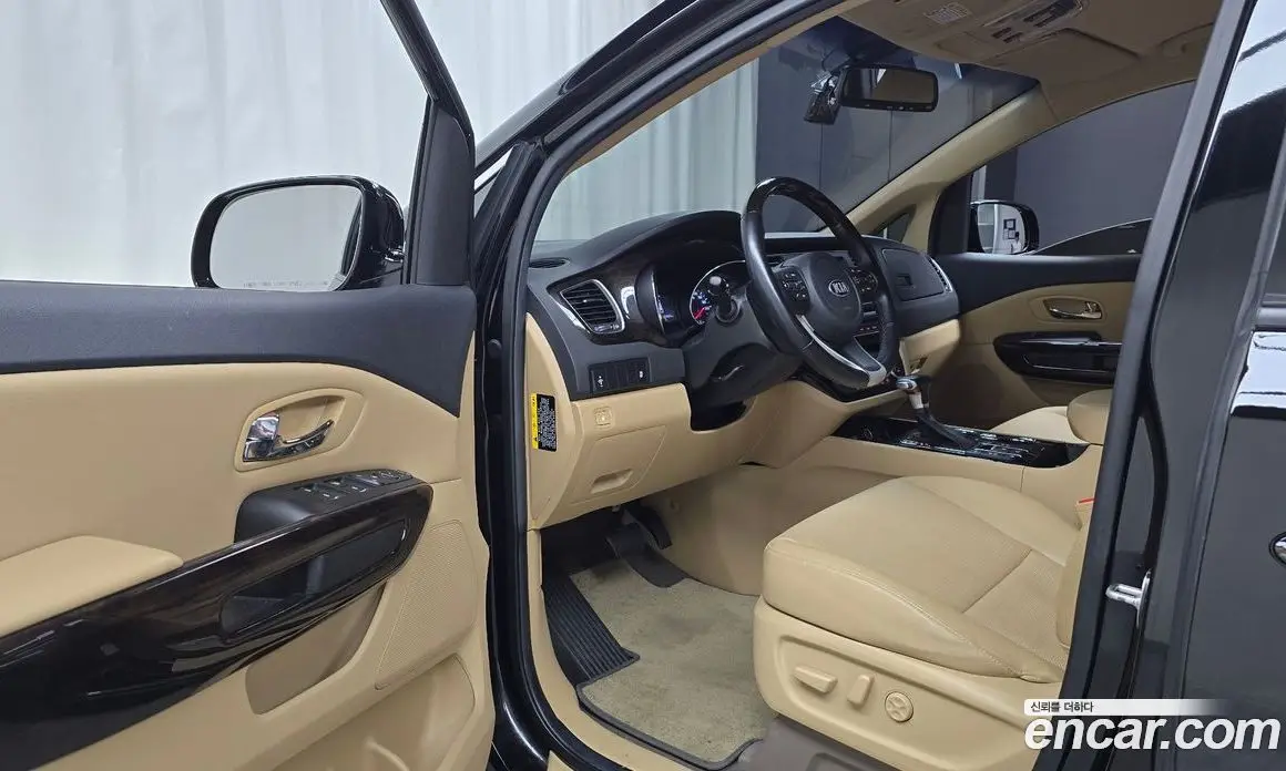 Kia Carnival 2020 2.2 автомат (гидро), фото 13