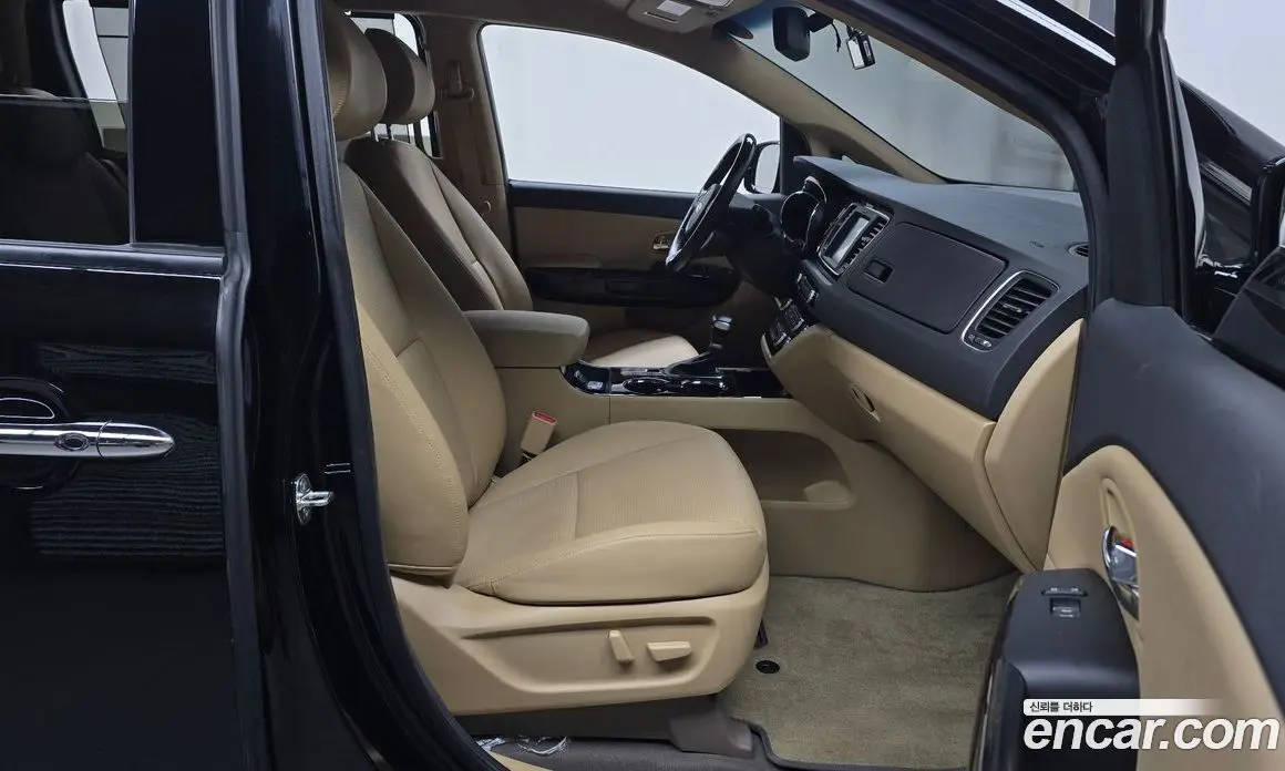 Kia Carnival 2020 2.2 автомат (гидро), фото 16