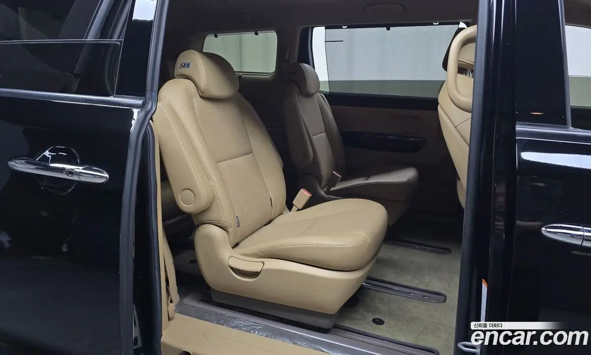 Kia Carnival 2020 2.2 автомат (гидро), фото 17