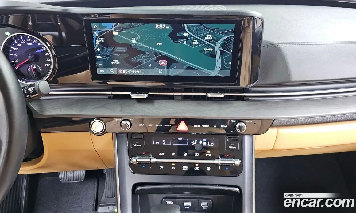 Kia Carnival 2021 2.2 автомат (гидро), фото 18