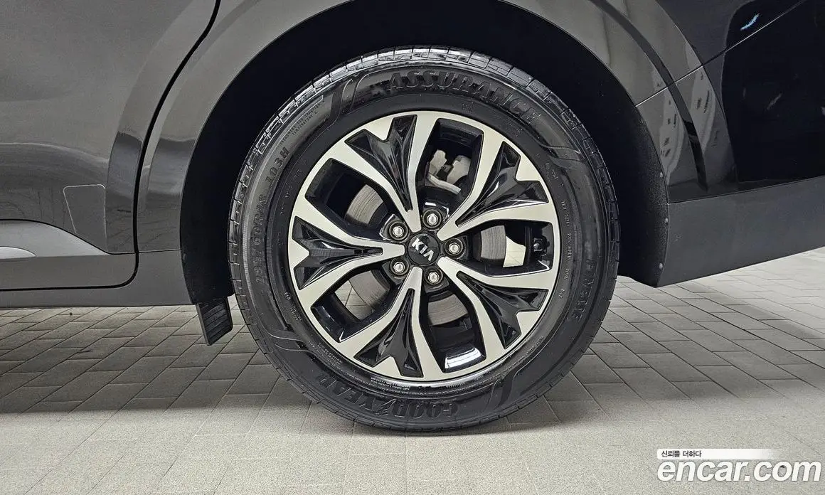 Kia Carnival 2021 2.2 автомат (гидро), фото 7