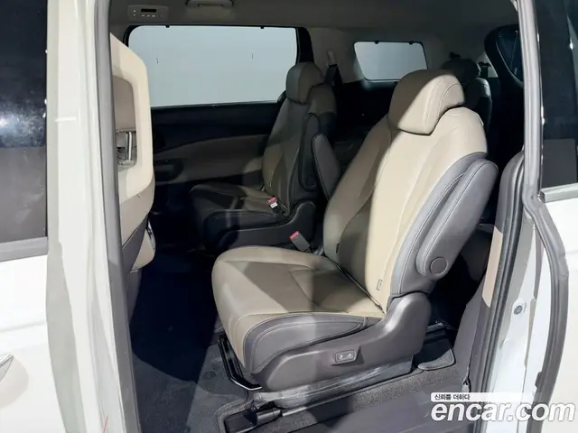 Kia Carnival 2025 3.5 автомат (гидро), миниатюра 5