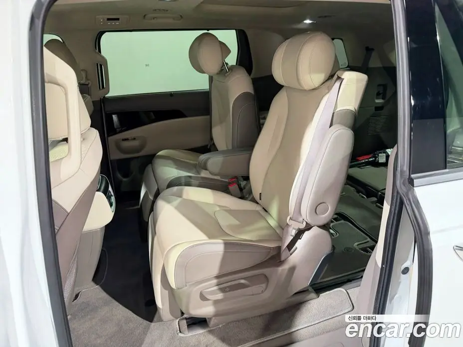 Kia Carnival 2025 1.6 автомат (гидро), фото 6