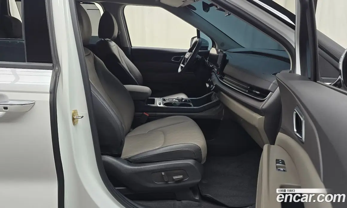 Kia Carnival 2025 2.2 автомат (гидро), фото 16