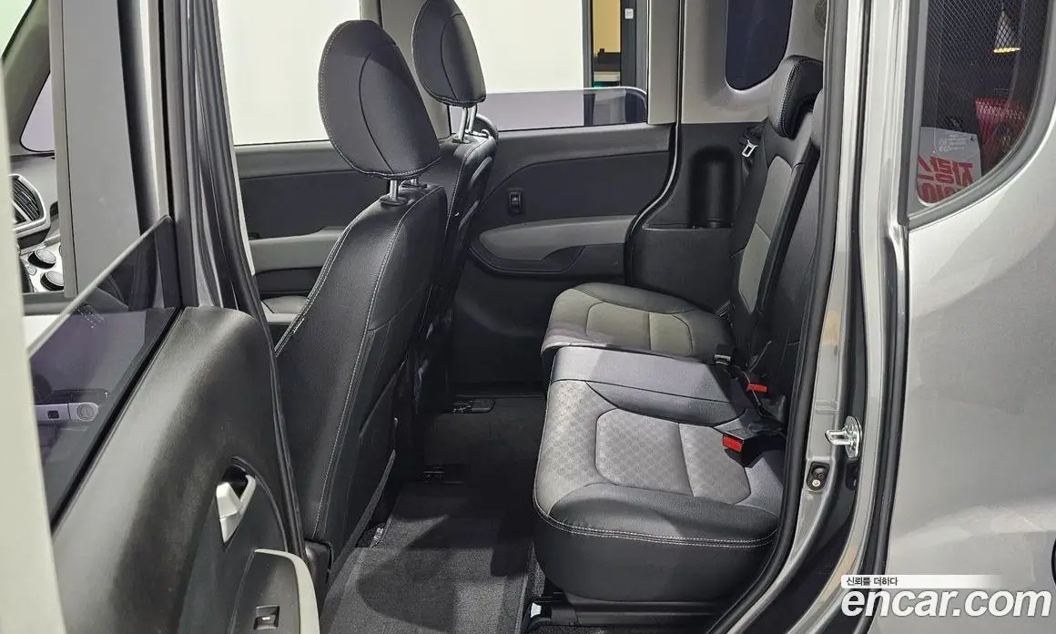 Kia Ray 2021 1.0 автомат (гидро), фото 17