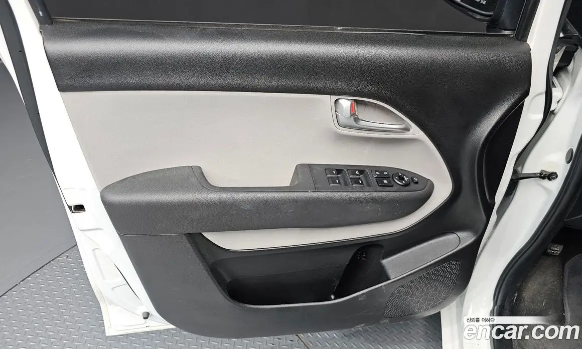 Kia Ray 2022 1.0 автомат (гидро), фото 14