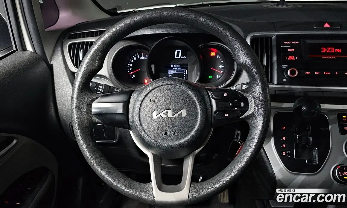 Kia Ray 2022 1.0 автомат (гидро), фото 19