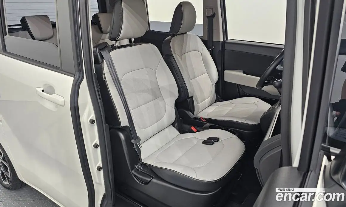 Kia Ray 2023 1.0 автомат (гидро), фото 12