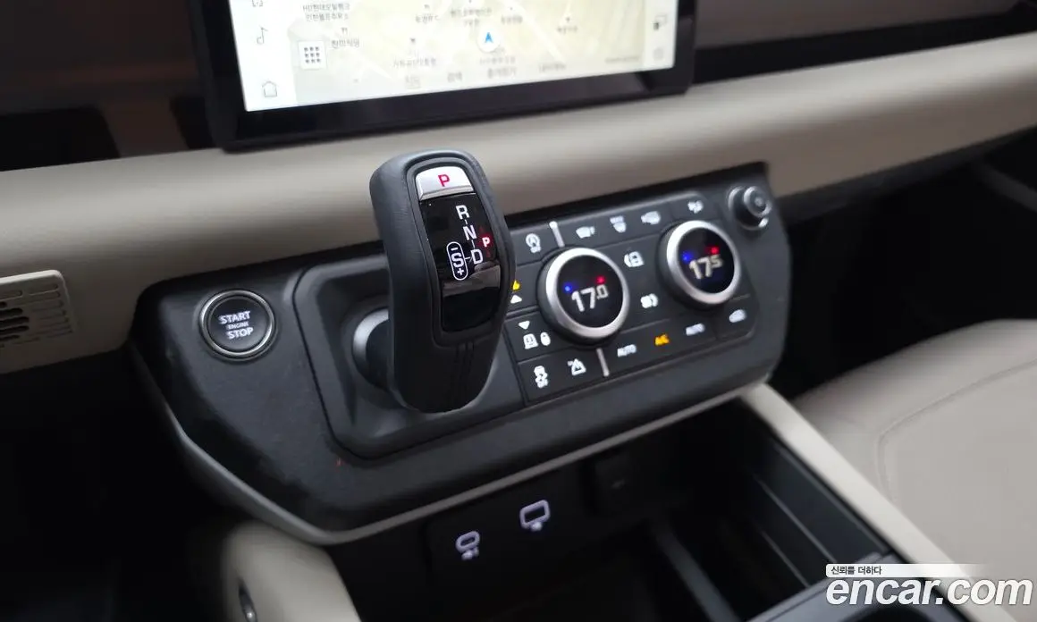 Land Rover Defender 2024 3.0 автомат (гидро), фото 12