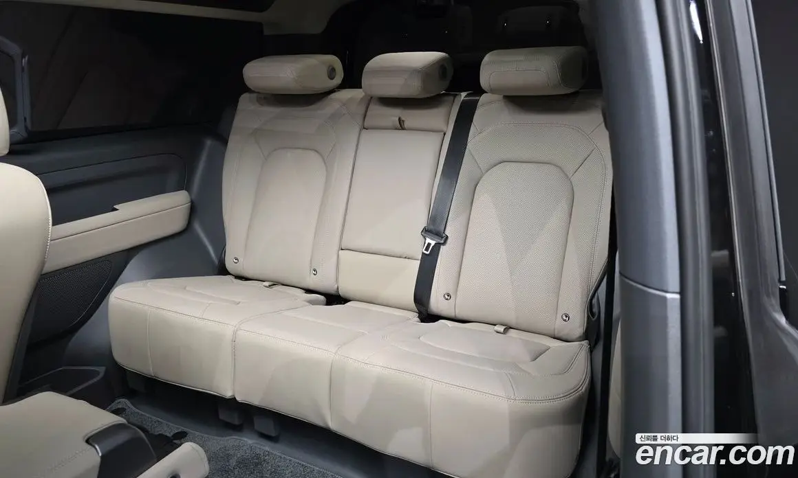 Land Rover Defender 2024 3.0 автомат (гидро), фото 16