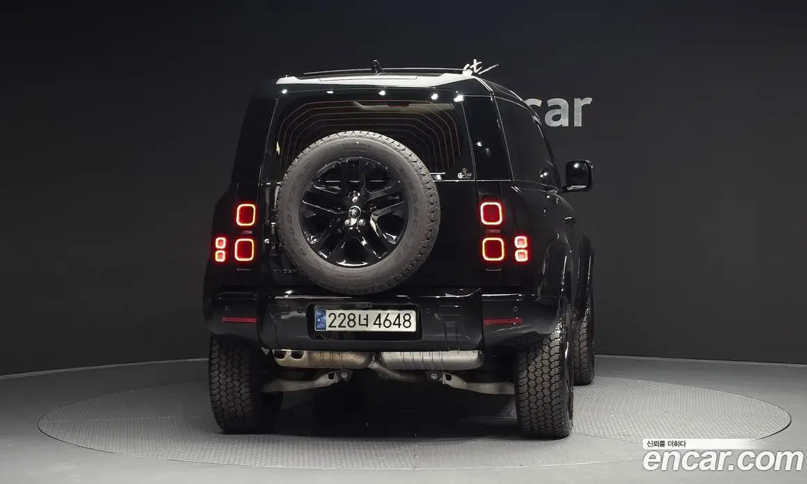 Land Rover Defender 2024 3.0 автомат (гидро), фото 4