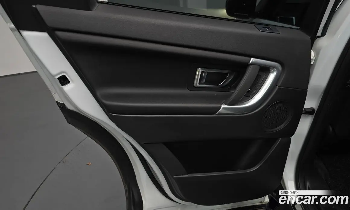 Land Rover Discovery Sport 2018 2.0 автомат (гидро), фото 14
