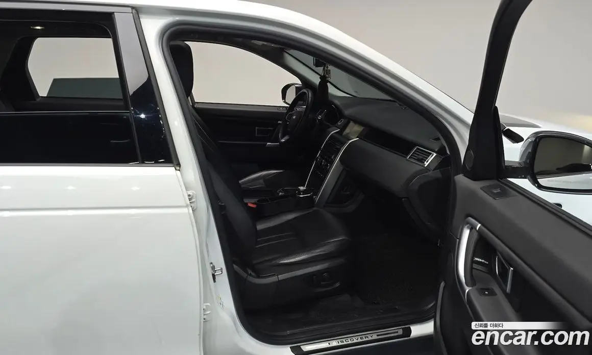 Land Rover Discovery Sport 2018 2.0 автомат (гидро), фото 15