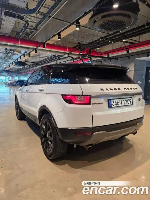 Land Rover Range Rover Evoque 2016 2.0 автомат (гидро), фото 6