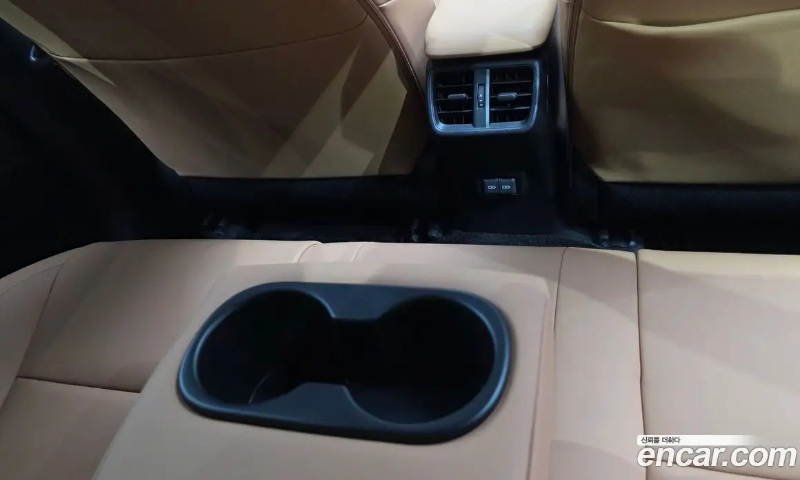 Lexus UX 2024 2.0 автомат (гидро), фото 30