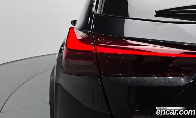 Lexus UX 2024 2.0 автомат (гидро), миниатюра 9