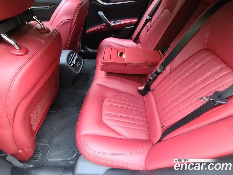Maserati Ghibli 2017 3.0 автомат (гидро), фото 11 Maserati Ghibli 2017 3.0 автомат (гидро), фото 11