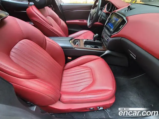 Maserati Ghibli 2017 3.0 автомат (гидро), миниатюра 12