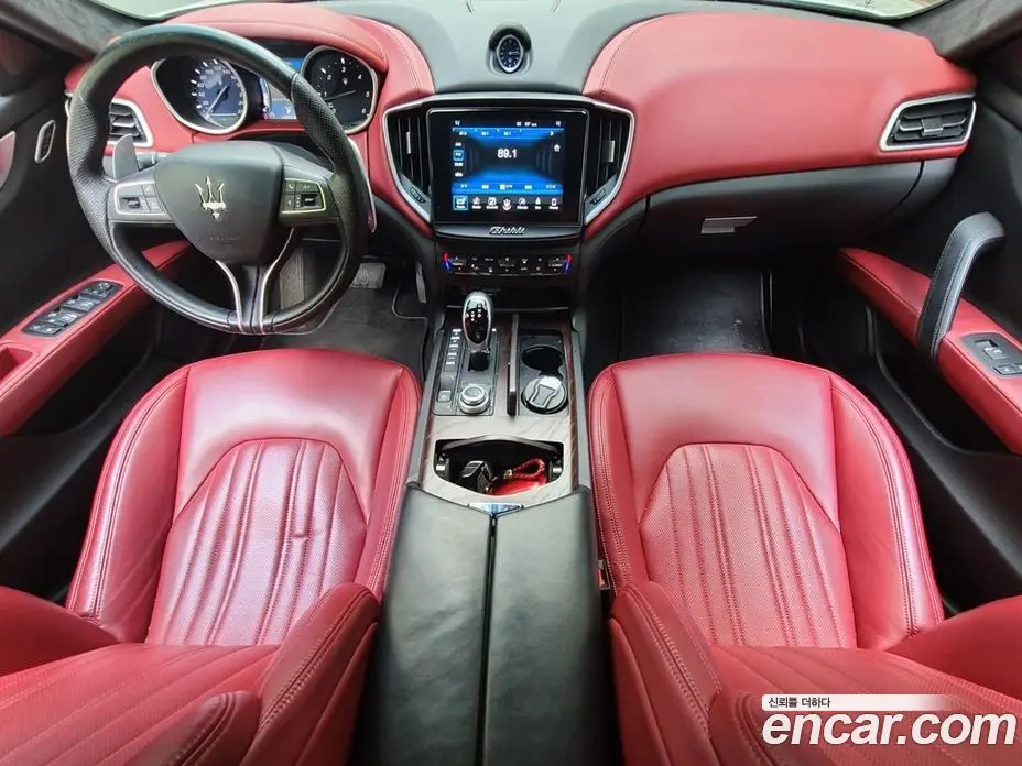 Maserati Ghibli 2017 3.0 автомат (гидро), фото 7 Maserati Ghibli 2017 3.0 автомат (гидро), фото 7