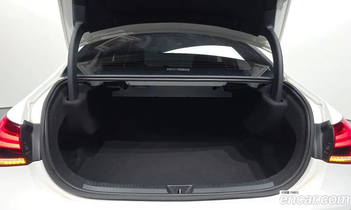 Mercedes-Benz A-Class 2020 2.0 гидро, фото 26
