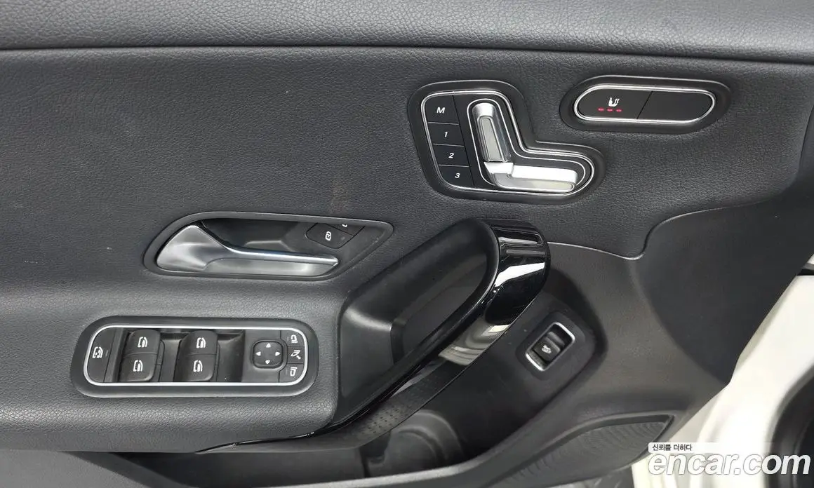 Mercedes-Benz A-Class 2020 2.0 гидро, фото 29