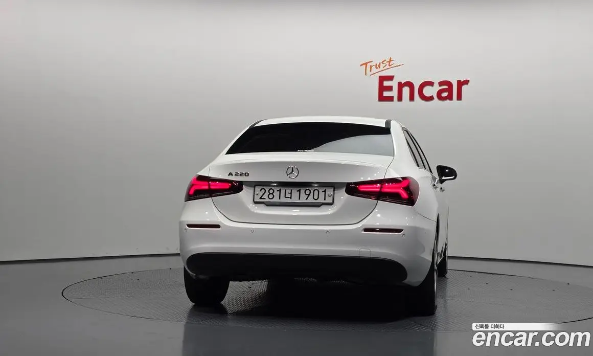 Mercedes-Benz A-Class 2020 2.0 гидро, фото 4