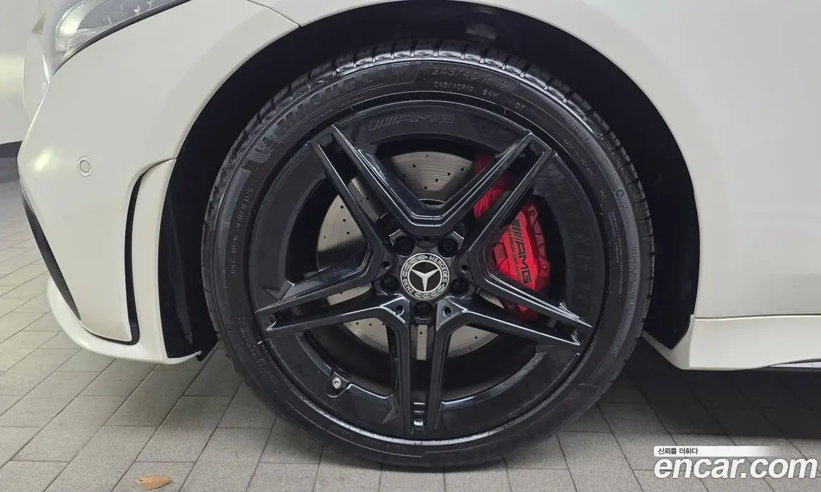 Mercedes-Benz CLS-Class 2019 1.9 гидро, фото 5 Mercedes-Benz CLS-Class 2019 1.9 гидро, фото 5